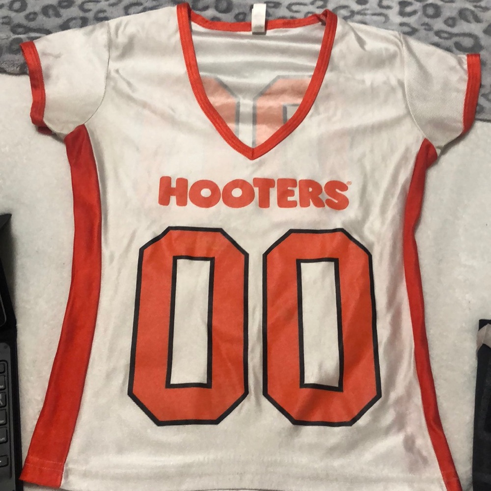 Hooters v neck football jersey
